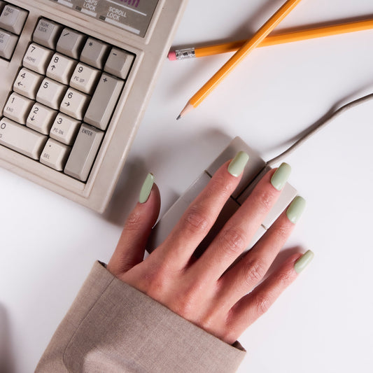Vernis semi-permanent Mylee - Matcha Latte